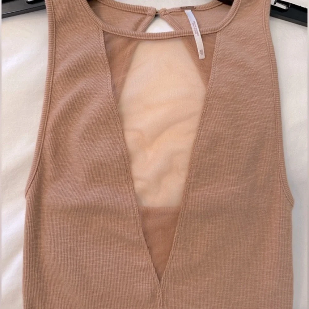 Free people tank with mesh front Dusty rose - Picture 3 of 4